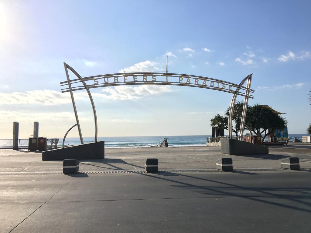 Gold Coast Hostel מראה חיצוני תמונה